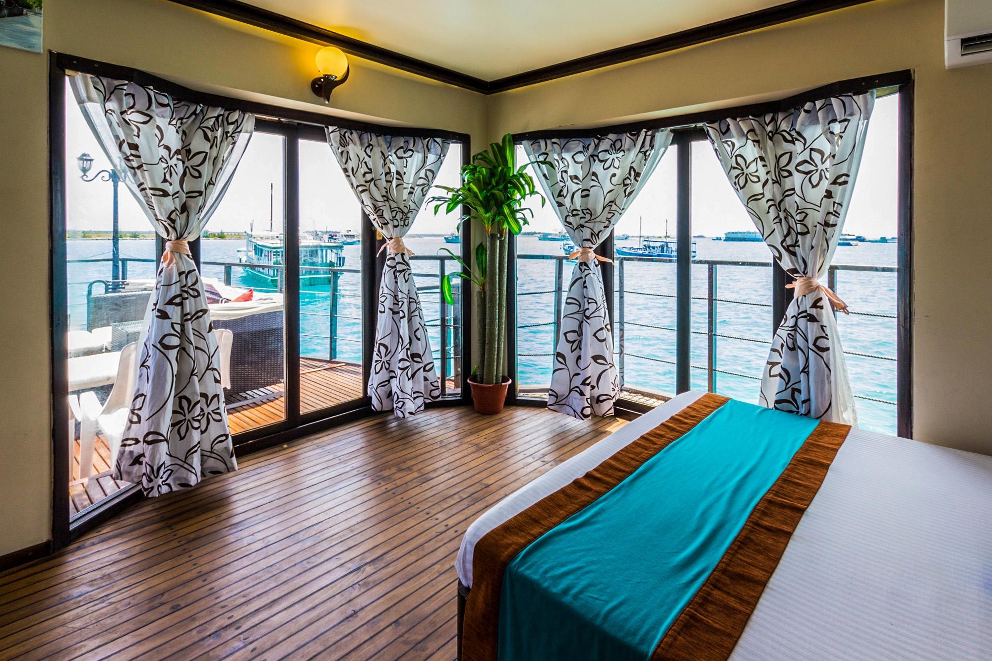 Hotel Ui Inn Malé Kültér fotó