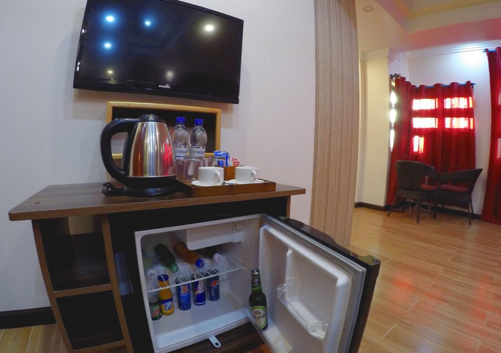 Hotel Ui Inn Malé Kültér fotó