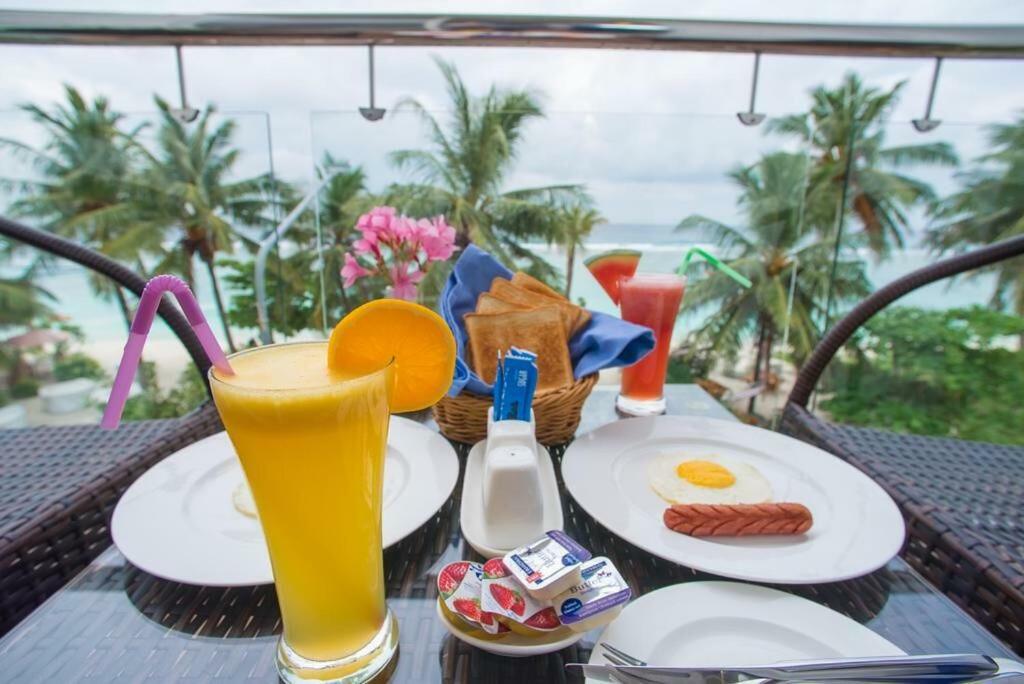 Hotel Ui Inn Malé Kültér fotó