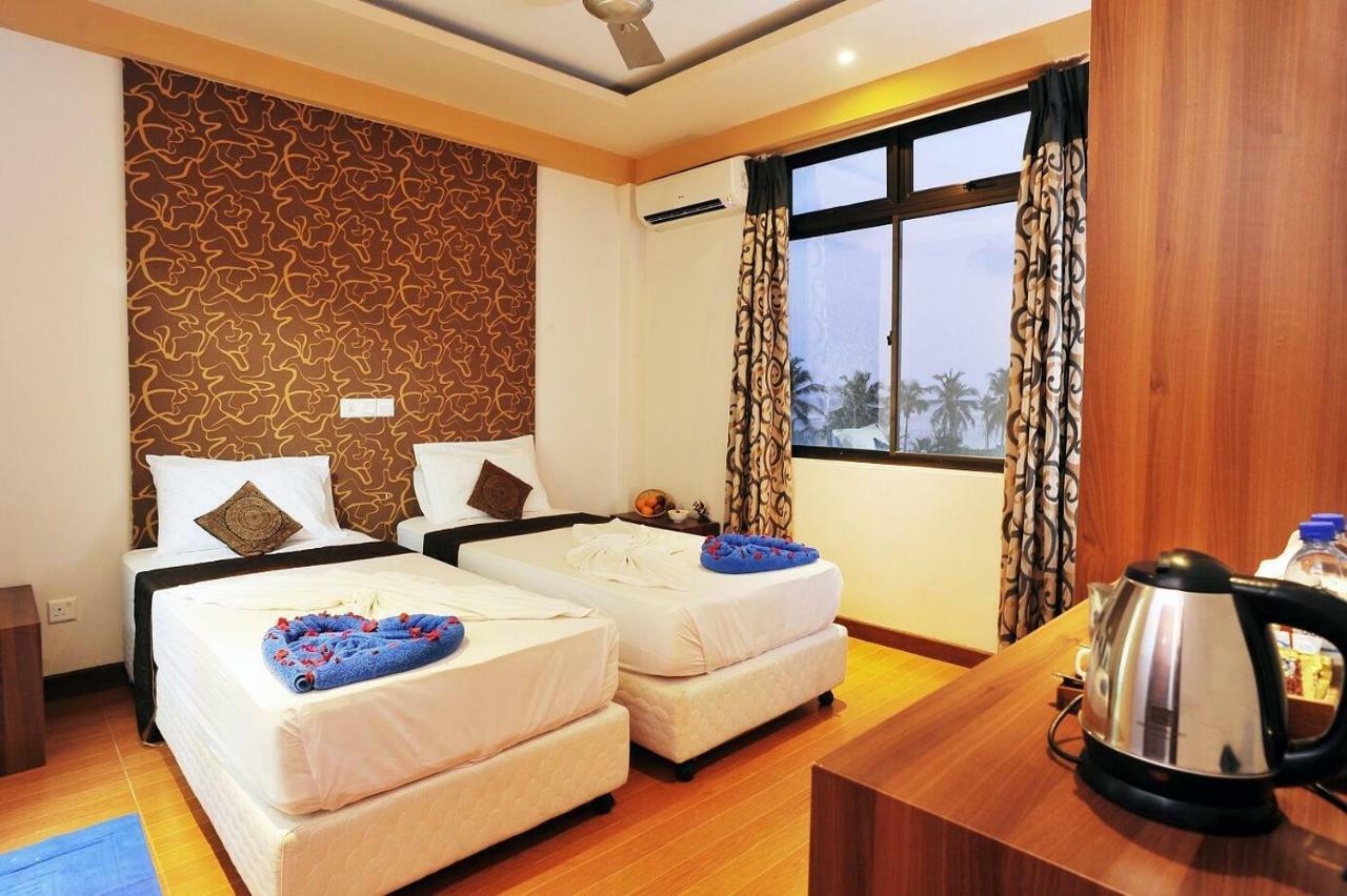 Hotel Ui Inn Malé Kültér fotó
