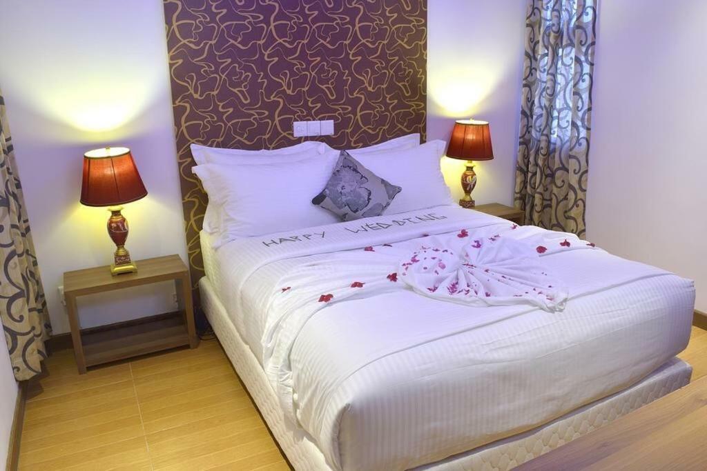 Hotel Ui Inn Malé Kültér fotó